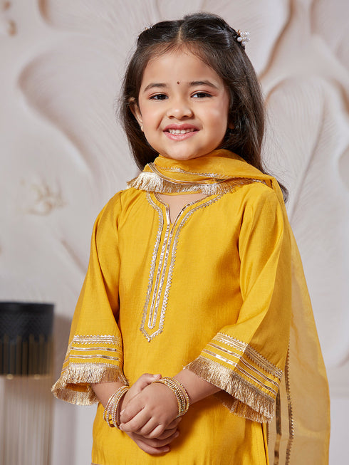 Girl's' Kurta Set With Dupatta